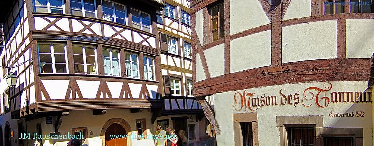 maisons-alsaciennes.rue-du-bain-aux-plantes.petite-france-strasbourg.panoramique.2.jpg