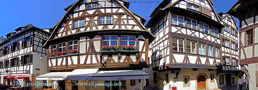 maisons-alsaciennes.rue-du-bain-aux-plantes.petite-france-strasbourg.panoramique.3.jpg