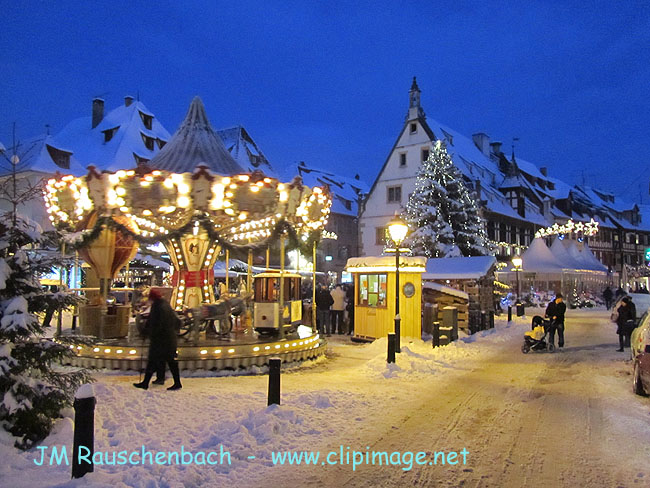 manege.obernai.neige.noel.alsace.jpg