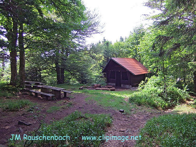 refuge-forestier.la-rotlach.vosges-alsaciennes.alsace.jpg