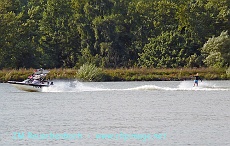 ski nautique sur le rhin,alsace.alsace