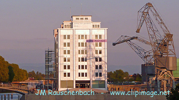 mediatheque, strasbourg.jpg