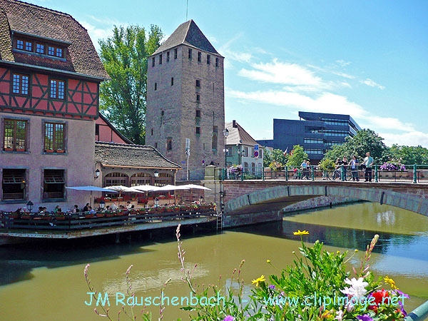 pont couvert et hotel du departement.jpg