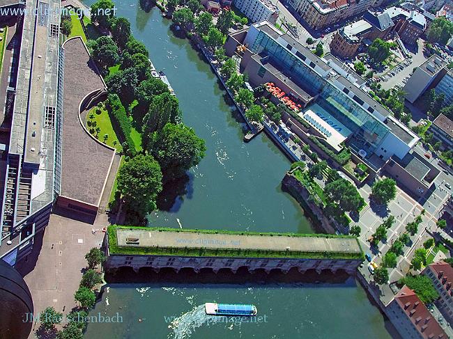 terrasse-panoramique-petite-france.musee-d-art-moderne.strasbourg.avion.jpg