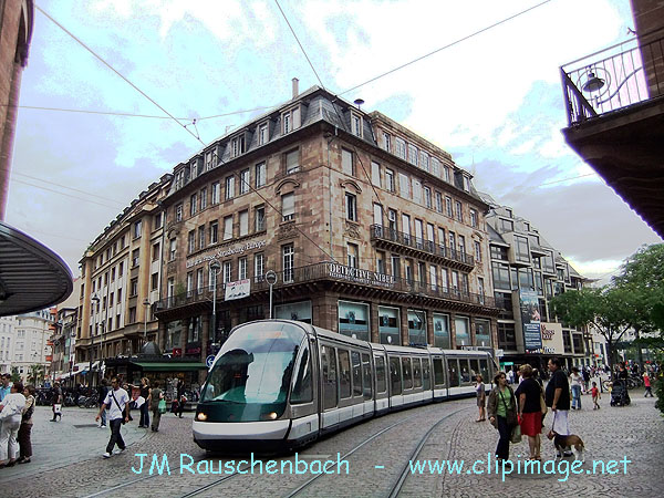 tram-place-kleber.strasbourg.jpg