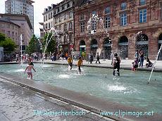 place kleber, jeux avec l eau