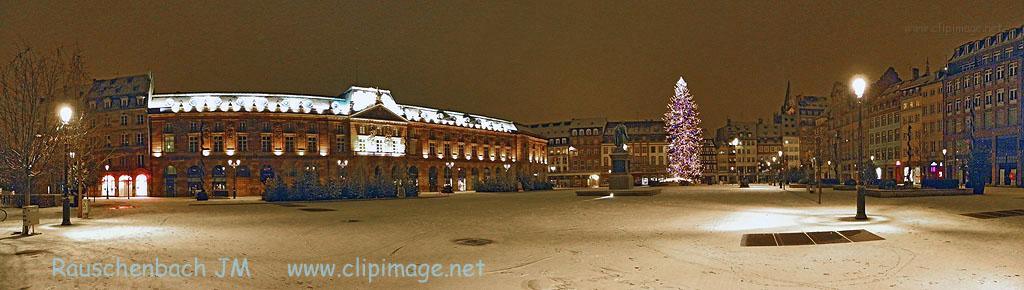 place kleber neige panoramique.jpg