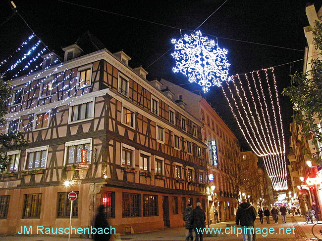 angle.grand-rue.rue-du-fosse-des-tanneurs.strasbourg.noel.JPG